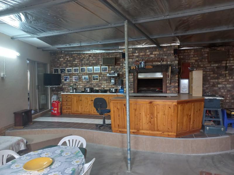 6 Bedroom Property for Sale in Klawer Western Cape
